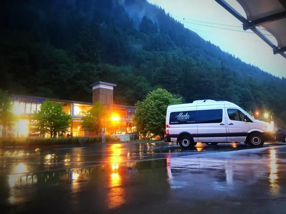 Best of Juneau by Mercedes Land Yacht - 5