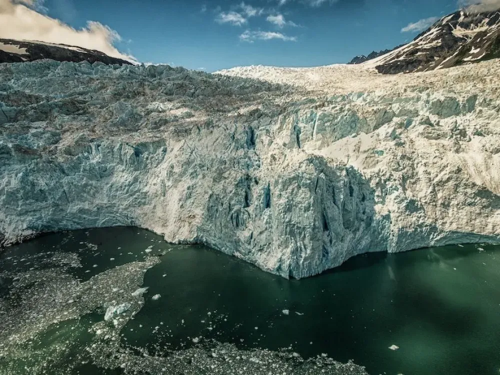 Extended Bear Glacier Scenic Flight - 2