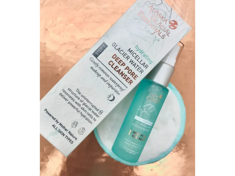 hydrating Micellar Glacier Water Deep Pore Cleanser - 2