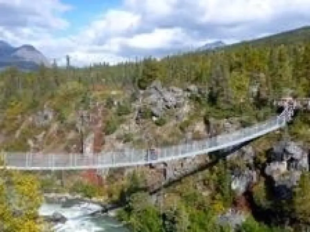 Brave the Bridge and Emerald Lake Tour - 2