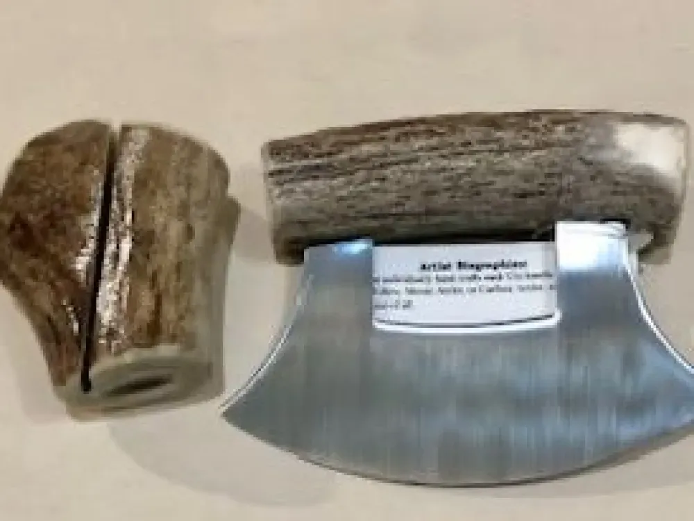 "Wolf Design" Scrimshaw Antler Ulu Knife - 3