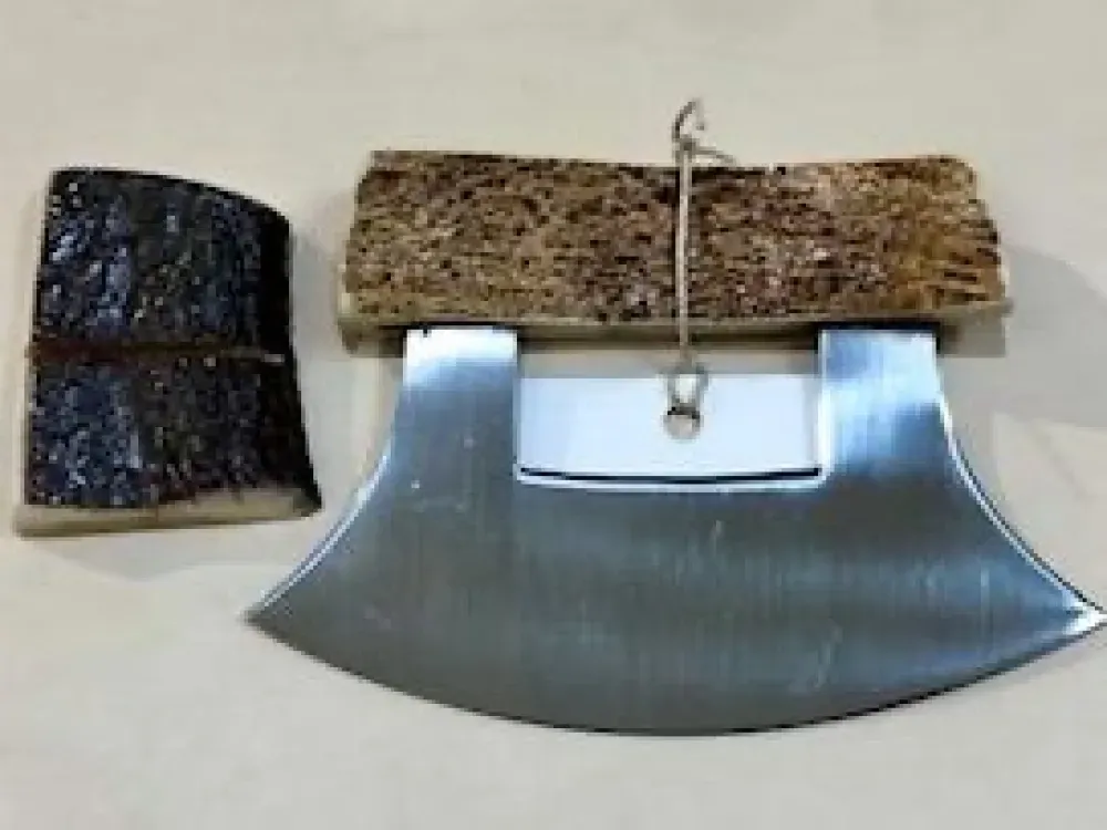 Walrus Jaw Bone Ulu With Walrus Carved Base By Bob Merry - 2