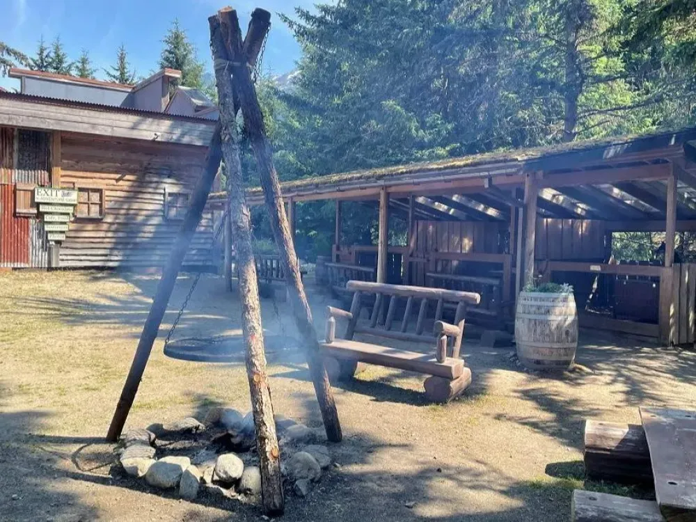 Musher's Camp & S'mores Roasting - 5
