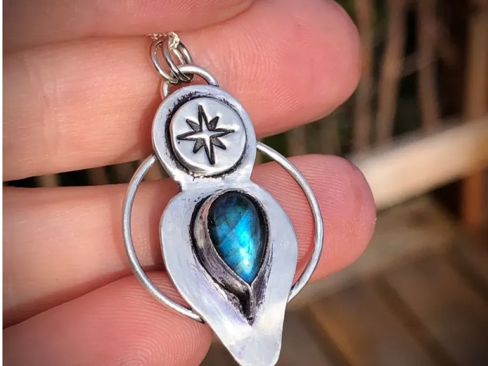 North Star Goddess Labradorite And Silver Pendant - 3
