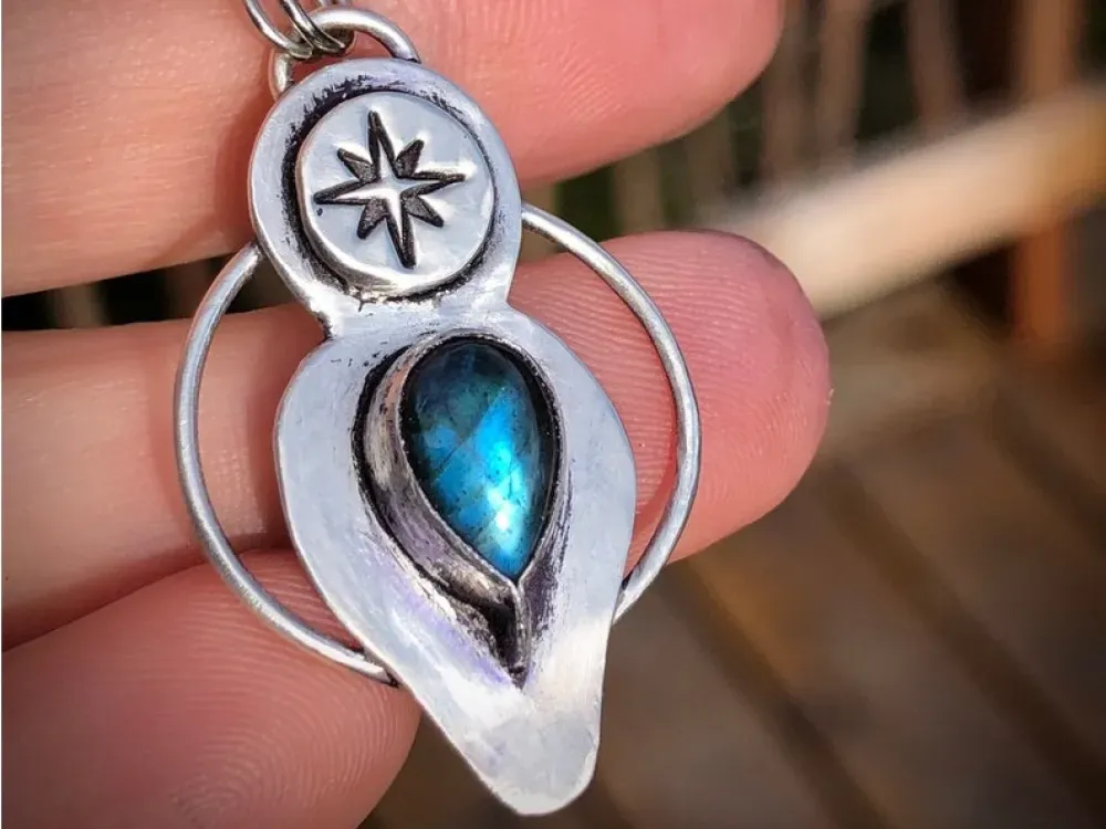North Star Goddess Labradorite And Silver Pendant - 4