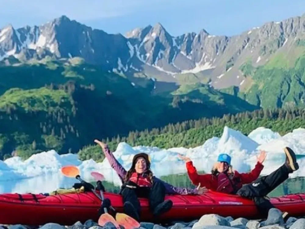 Bear Glacier Heli - Kayak / Full Day - 2