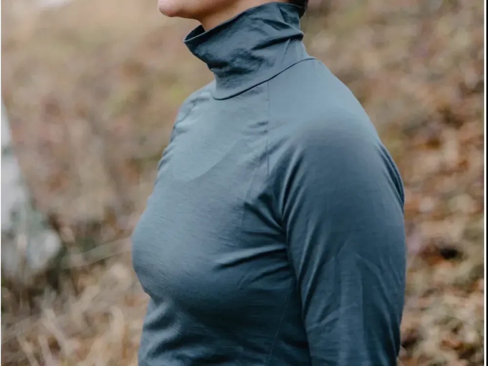 Made in Alaska Women's Merino Wool Isostatic T-Neck Top - Slate - 4