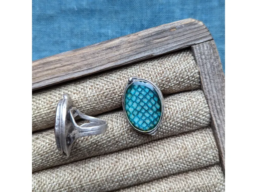 Oval Embellished Adjustable Ring - 2