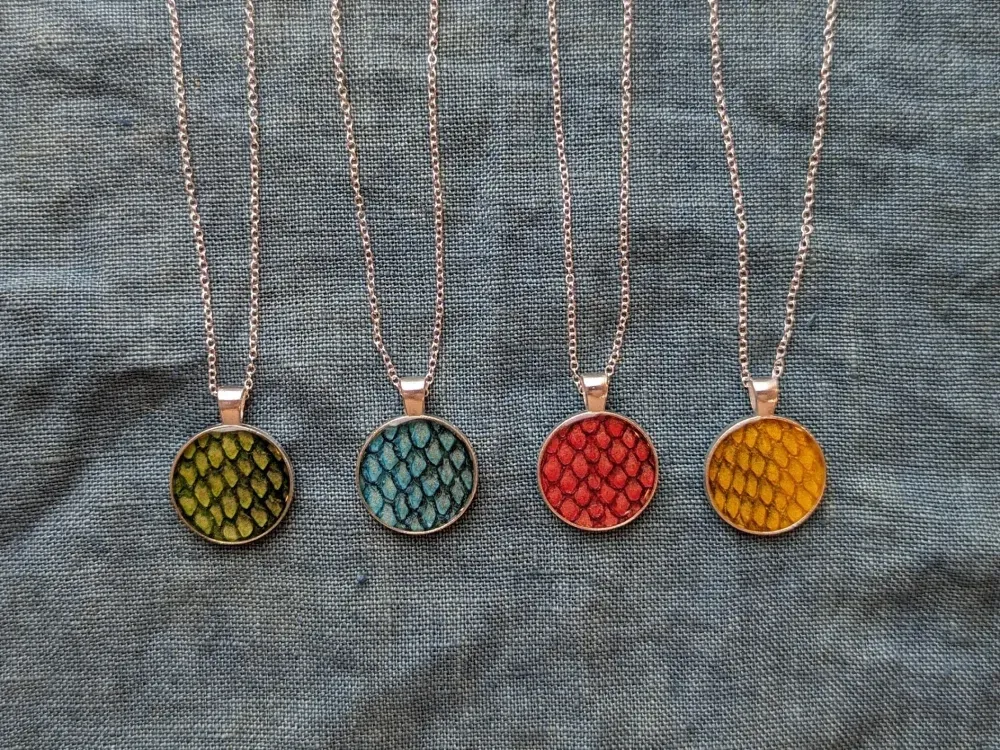 Small Pendant Necklace - 1