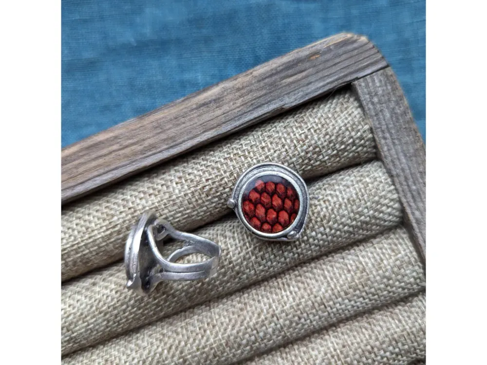 Round Embellished Adjustable Ring - 4
