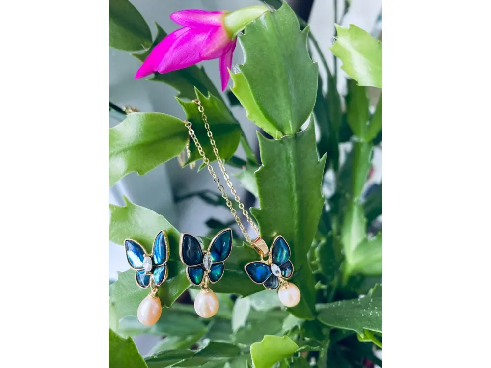 Butterfly Earrings and Necklace Set   - 4