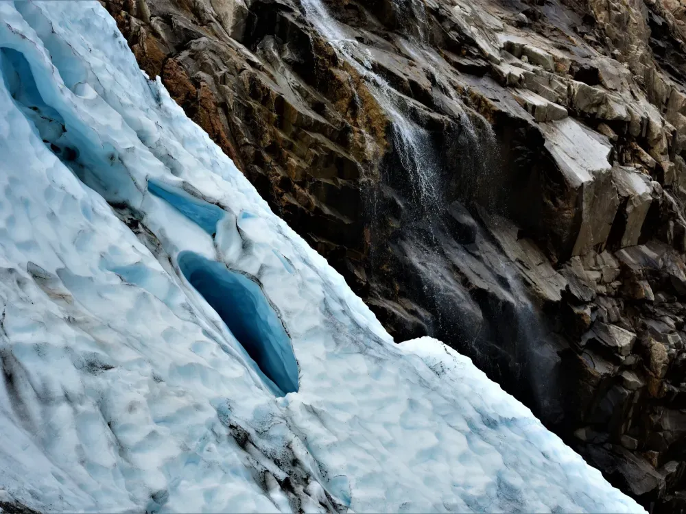 Laughton Glacier Snowshoe Expedition - 2