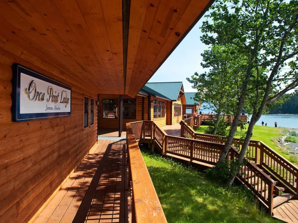Whale Quest & Orca Point Lodge - 5