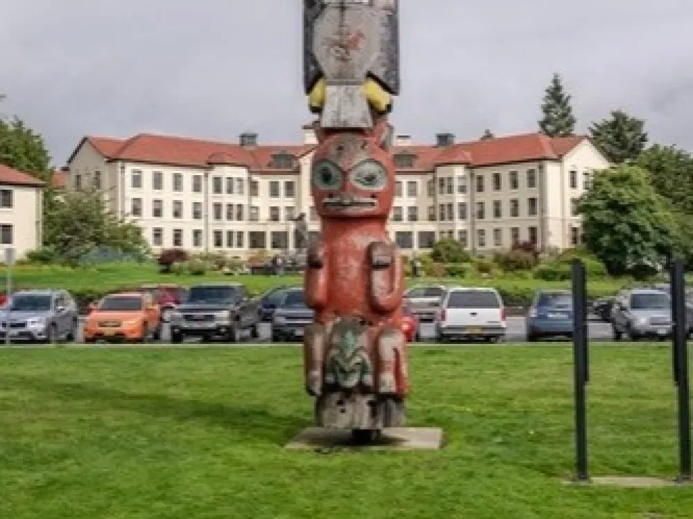 Guided Walking Tour of Sitka | HISTORIC DOWNTOWN - 3