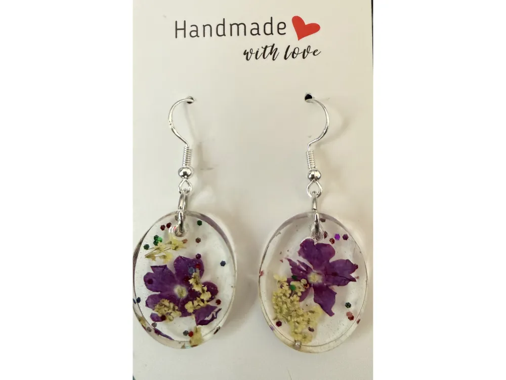 Alaska dried flower resin earrings - 1