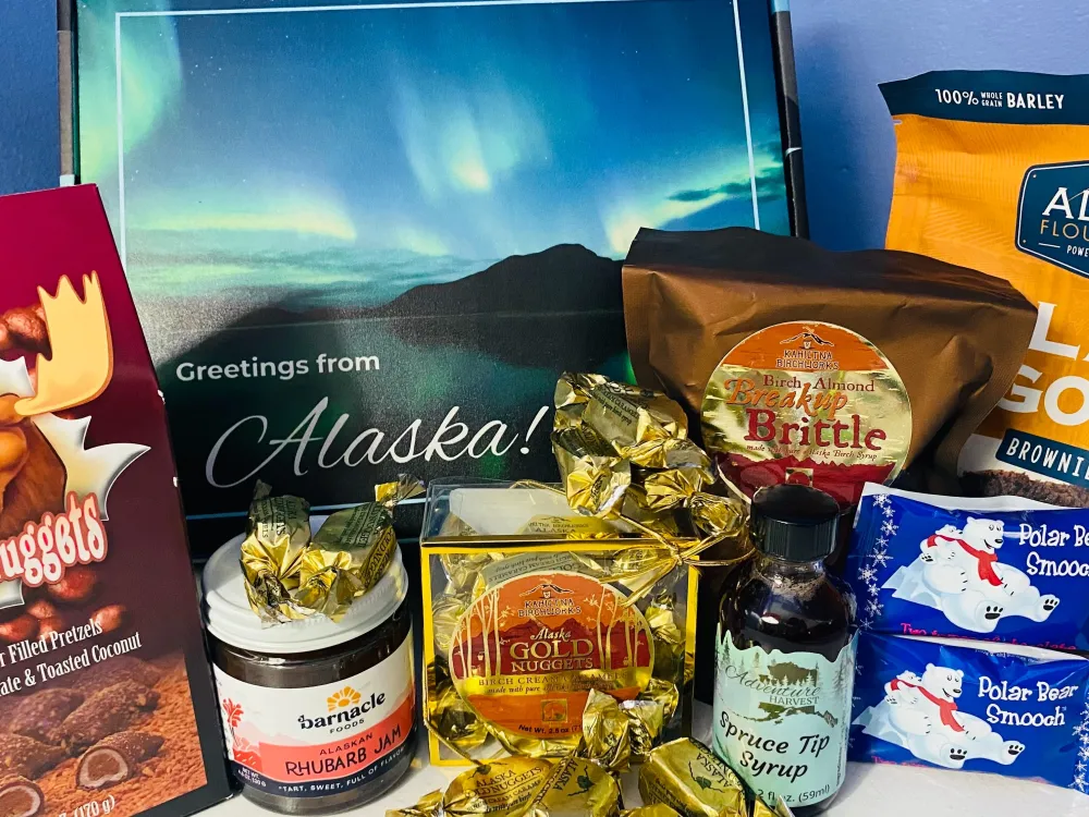 Sweet On Alaska Gift Box - 1