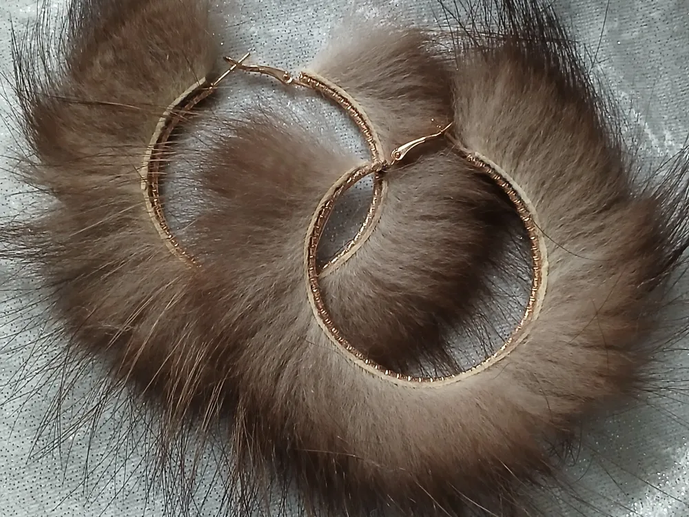Wolverine Hoops and Pom Poms - 2