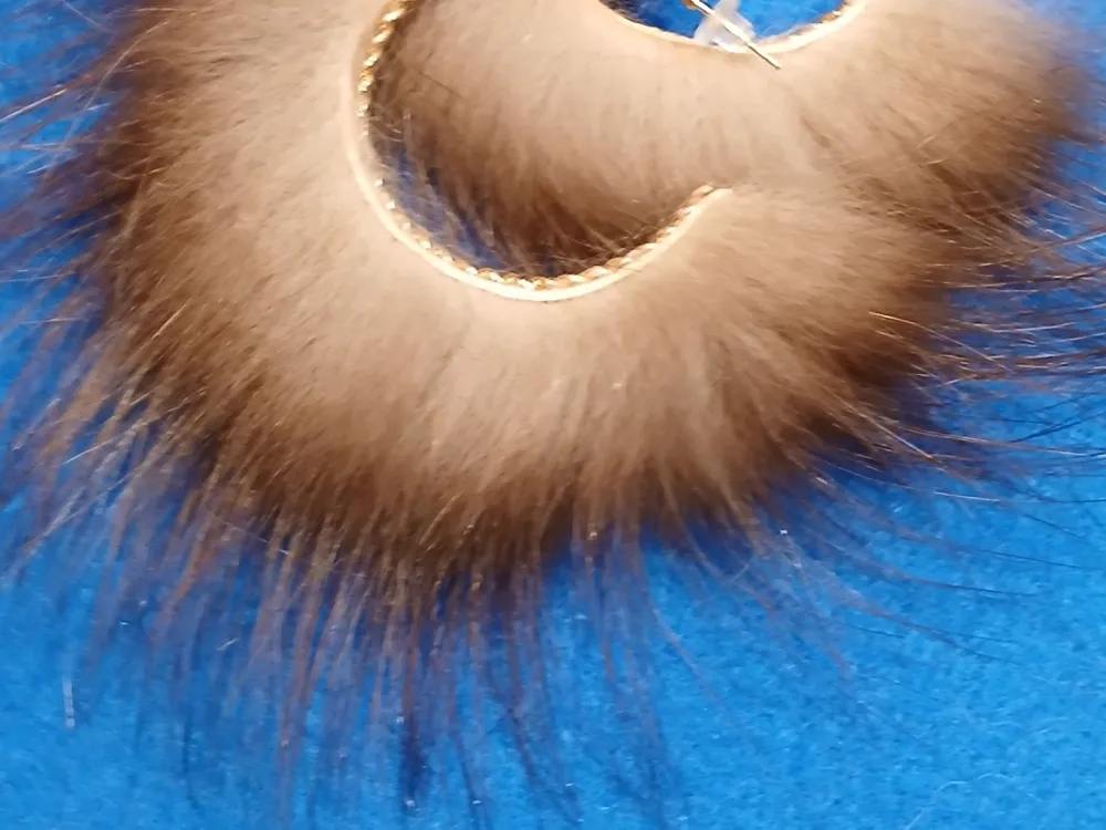 Wolverine Hoops and Pom Poms - 3