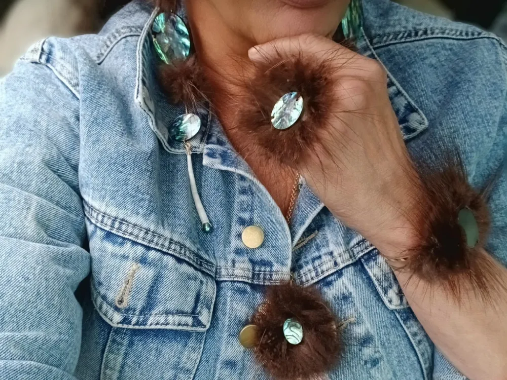 The Story behind the Mahogany Beaver set (sold) - 1