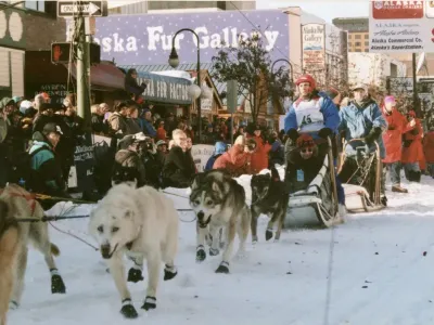 Choosing the Perfect Alaskan Jewelry Gift: A Holiday Shopping Guide