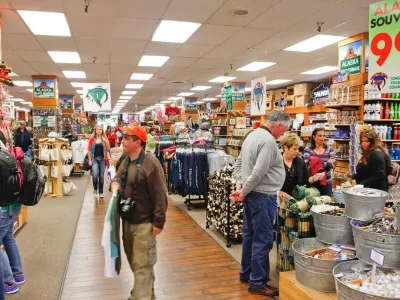 Choosing the Perfect Alaskan Jewelry Gift: A Holiday Shopping Guide
