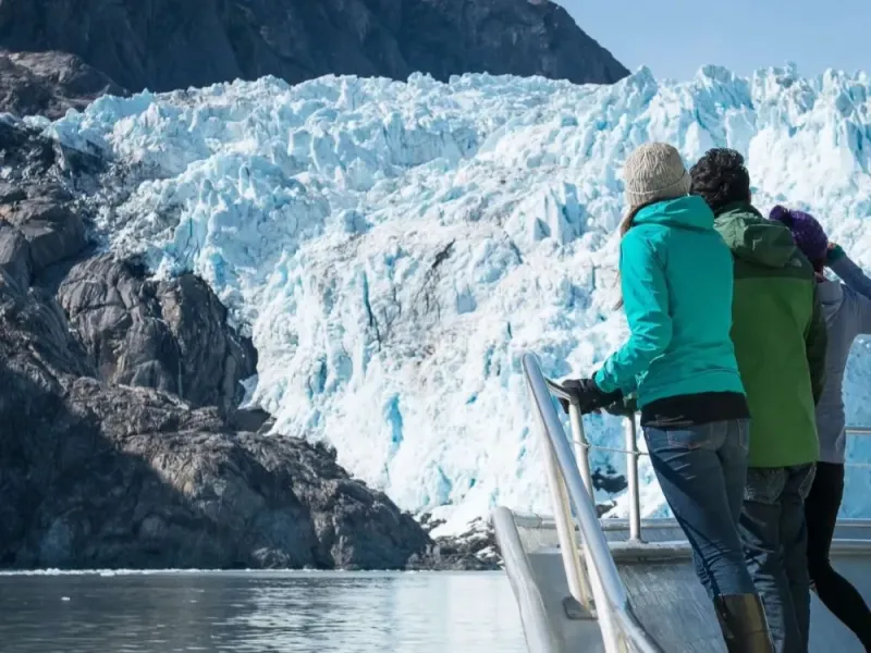8.5 Hour Northwestern Fjord Cruise