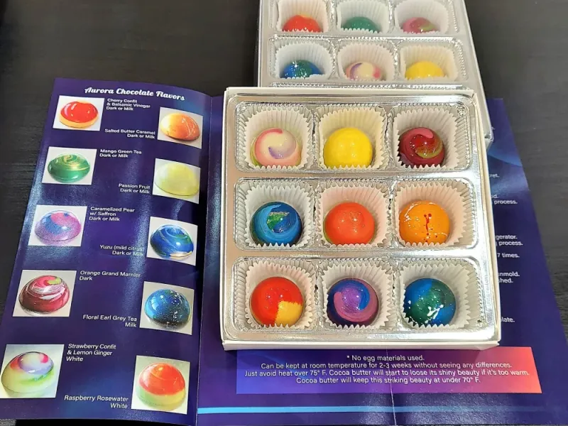 Aurora Chocolate Two 9-Piece Box Set (18 Chocolates)