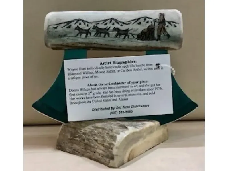 "Dogteam Design" Scrimshaw Antler Ulu Knife