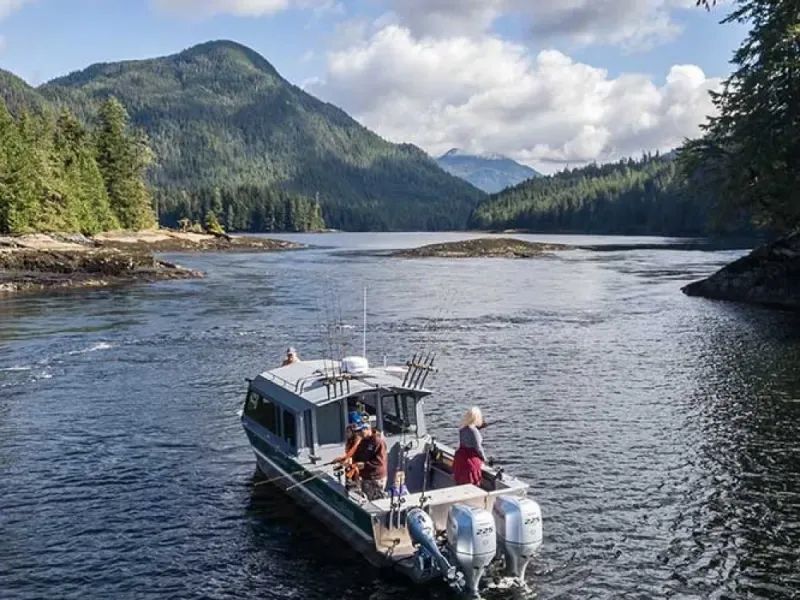 Private Fishing Charter (30 ft Cabin Cruiser)