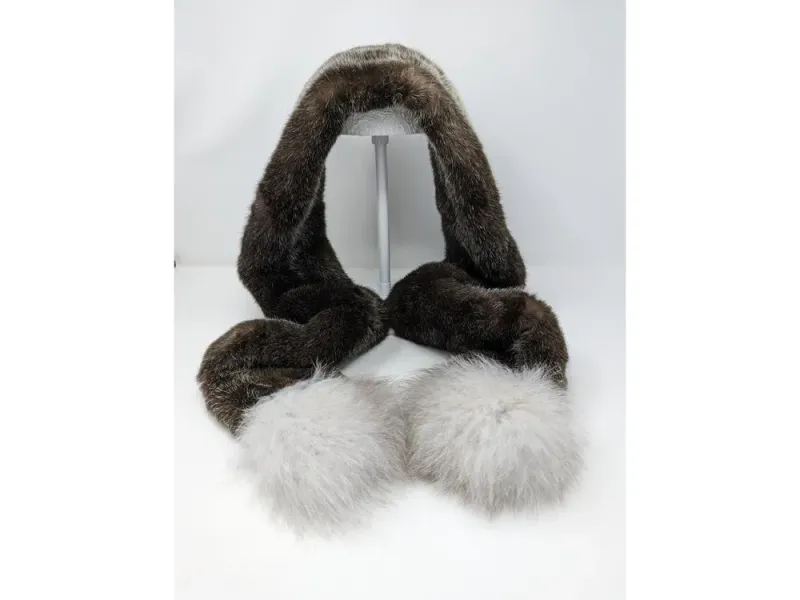 Sea Otter Fur Scarf With Blue Fox | Voyij.com