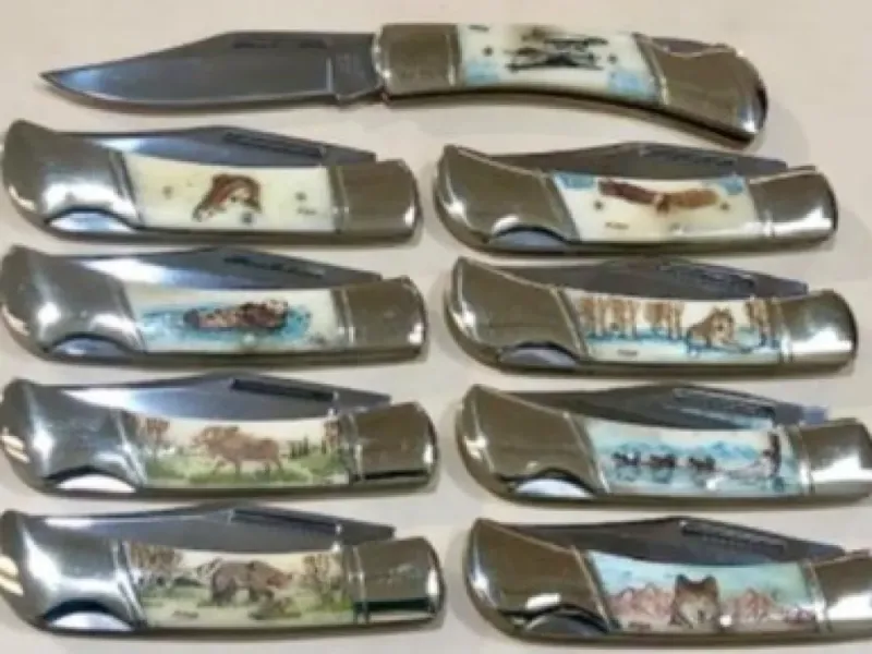 SCRIMSHAW BONE HANDLED LOCKBACK KNIFE
