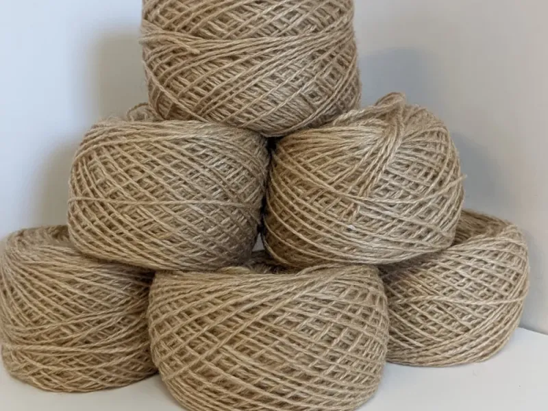 80% Qiviut, 20% Silk Bleached Lace yarn