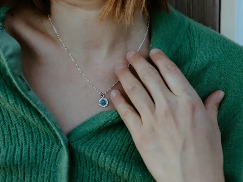 Mini Roe Necklace