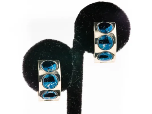 Star Of Alaska Earrings With Three Circular Covellite Inlays