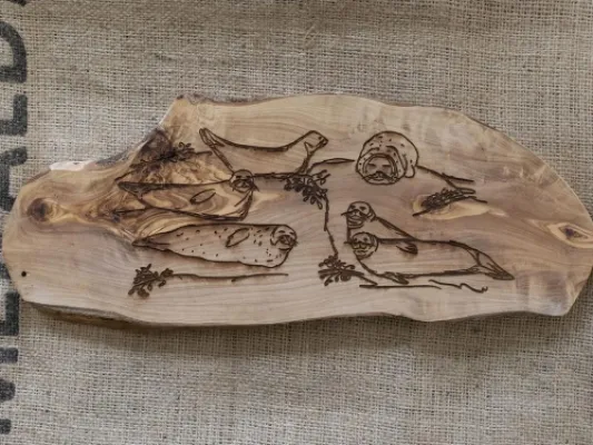 Seals Wood Cutting Board