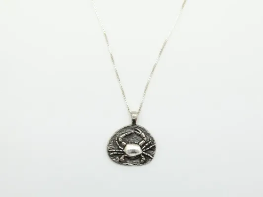 Engraved Crab Totemic Pendant – Sterling Silver