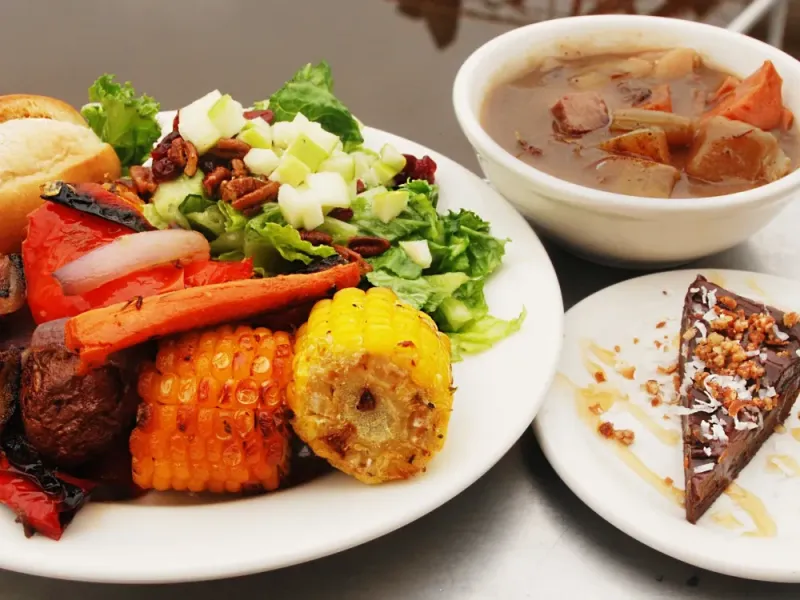 Lunch at Discovery Dining Hall