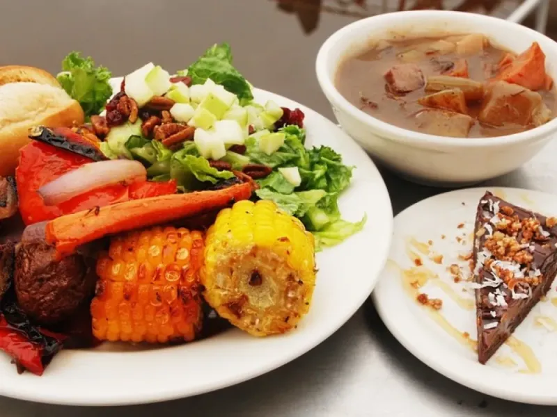 Dinner at Discovery Dining Hall